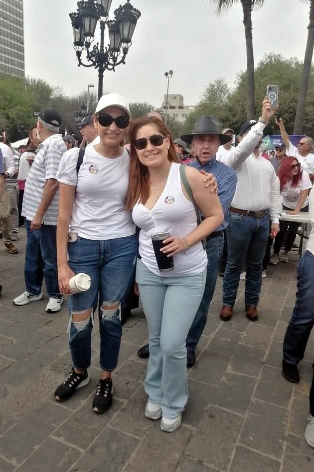 Diana Maldonado y Arely Quiroga