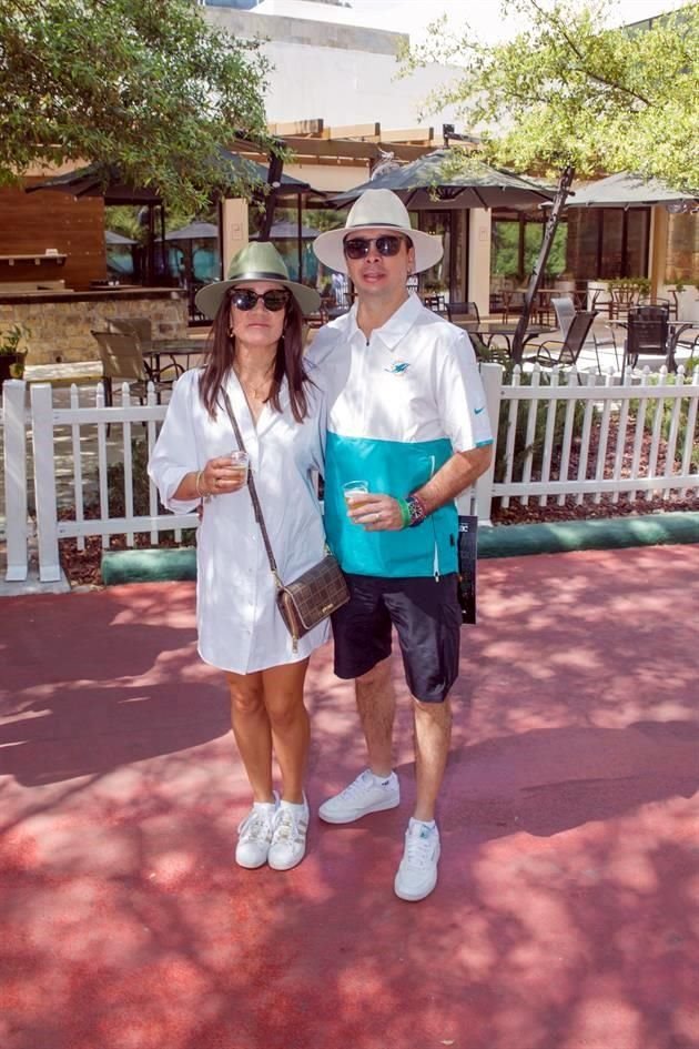 Liliana Anduaga y Oscar Galicia