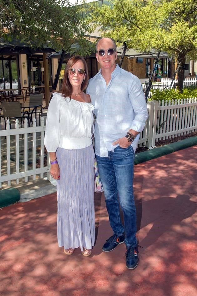 Kelly Perez de Ruiz y Emilio Ruiz