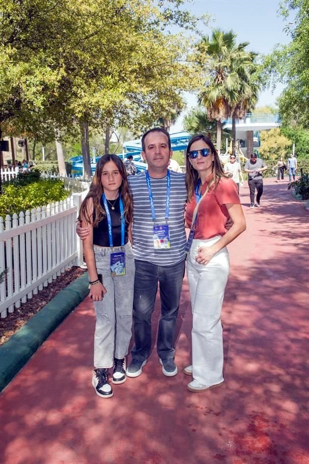 Sofia Garza, Marcelo Garza, Regina Garza