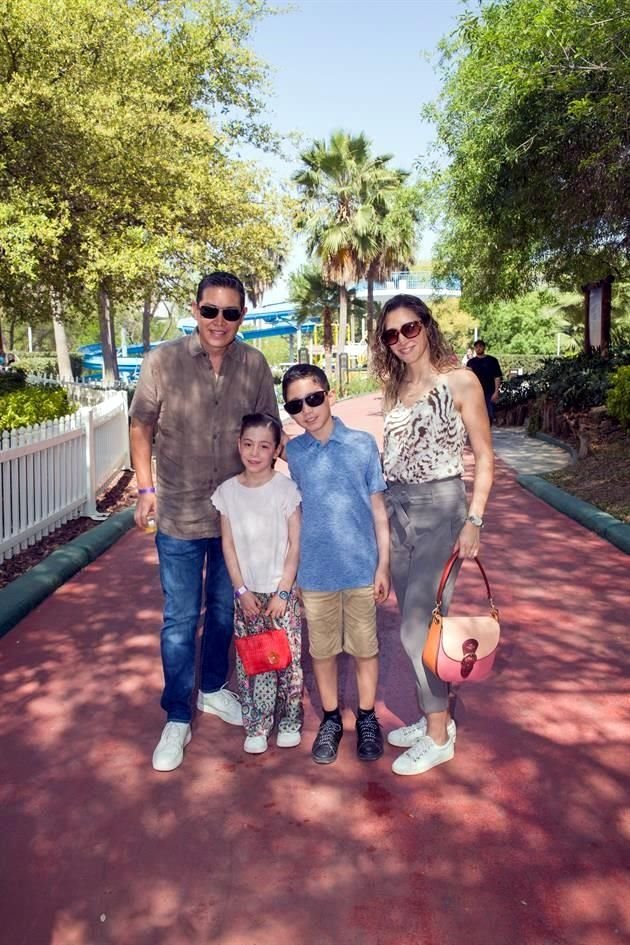 Erick Duran, Vania Duran, Andre Duran, Hanin Fragie