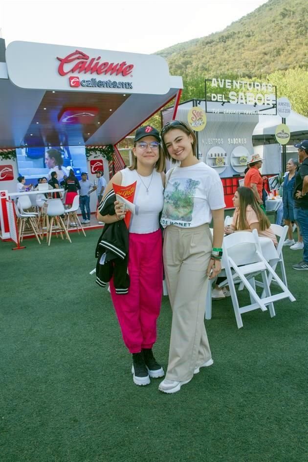 Paloma Otero y Maria Jose Otero