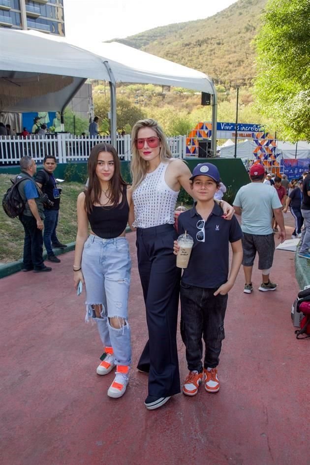 Romina de la Peña, Astrid Valdes, Roco de la Peña