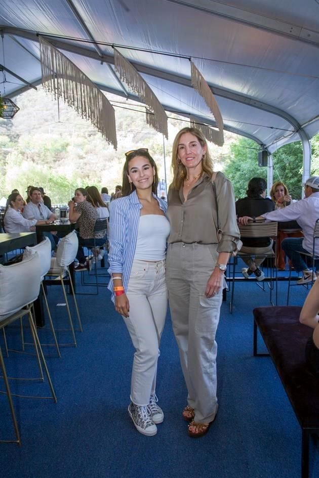 Daniela Cantu y Lorena Villarreal de Cantu