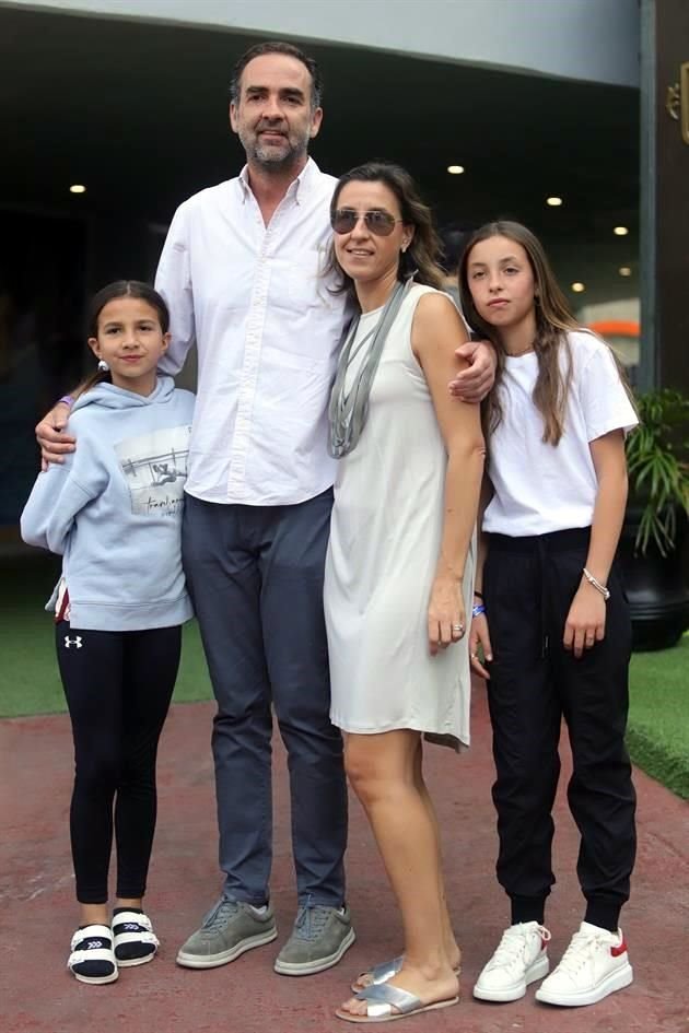 Martina Fernández, Jesús Fernández, Federica Ruiz Maza y Carlota Fernández