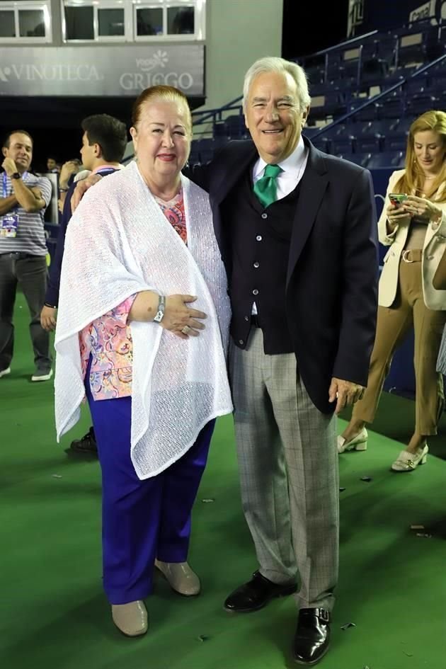 Alejandra Díaz de Garza y Hernán Garza Echavarria