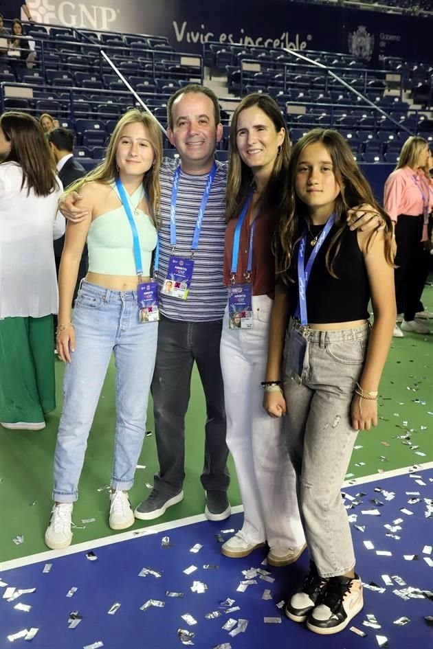 Paloma Garza, Marcelo Garza, Sofía Garza de Garza y Regina Garza