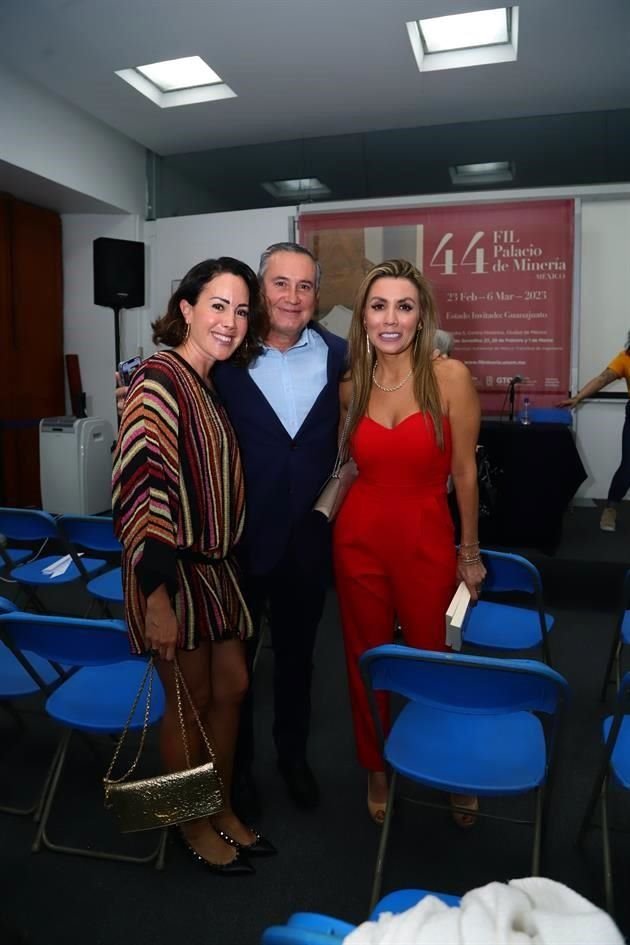 Claudia Zepeda, Martín Rivas y Carolina Concha