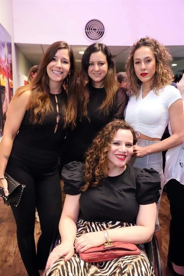 Lucía Martínez, Gaby Rota, Julia Ramos de Zavala y Mariana Martínez