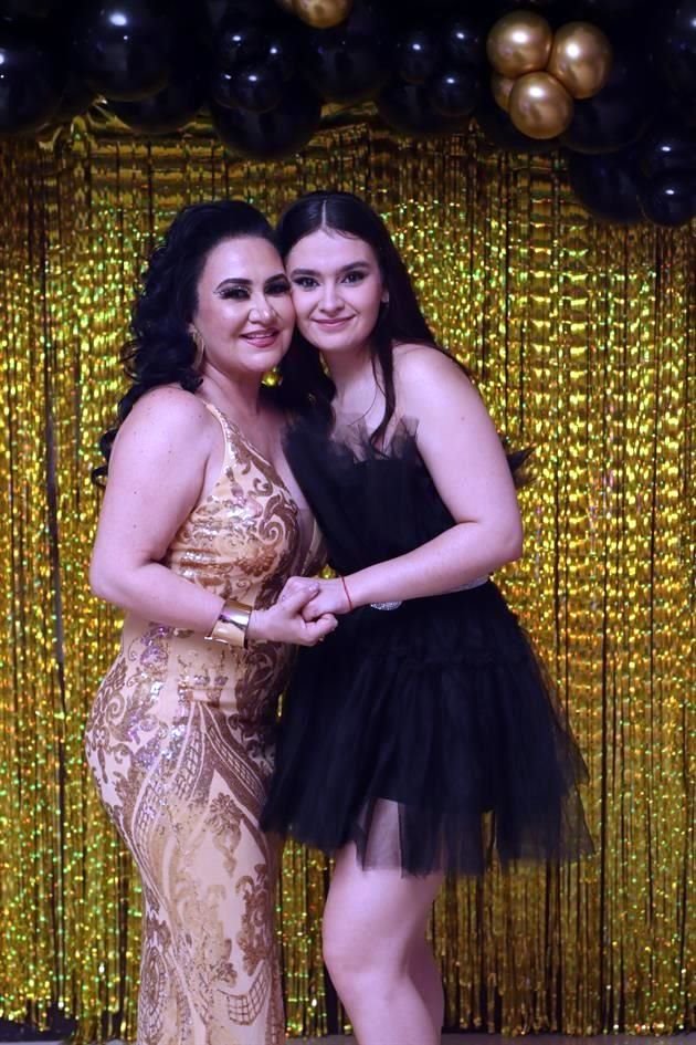 Magda Ochoa y Andrea Villarreal