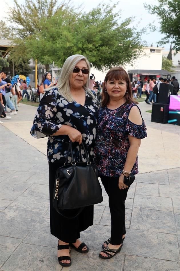 Leticia Flores y Esthela García