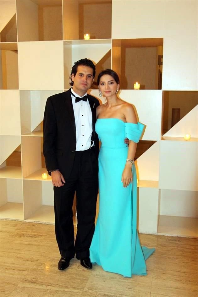 Abelardo Leal y Karina Garza