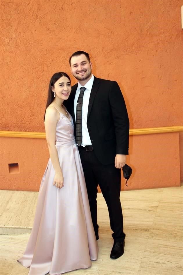 Estefanía Elizondo y Daniel Treviño