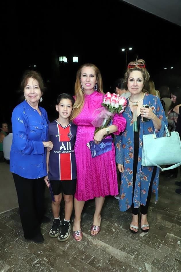 Concepcion Garza, Juan Carlos Castro, Lizeth Guajardo y Mónica Guajardo de Villarreal