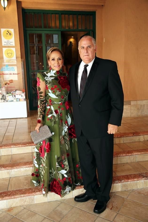 Gina Manautou de Maiz y Alejandro Maiz