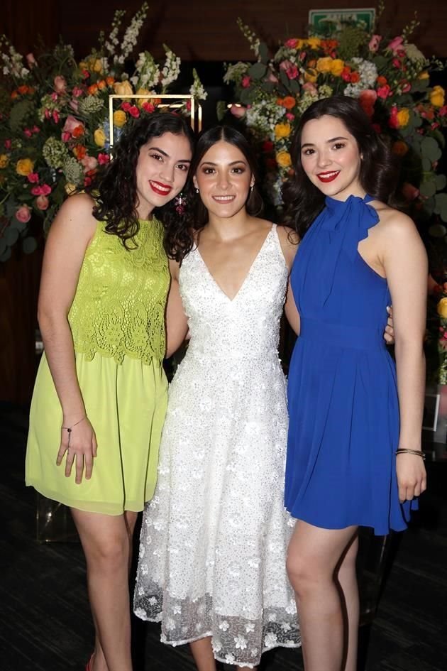 Mariana Garza, Erika Garza Sánchez y Julia Garza