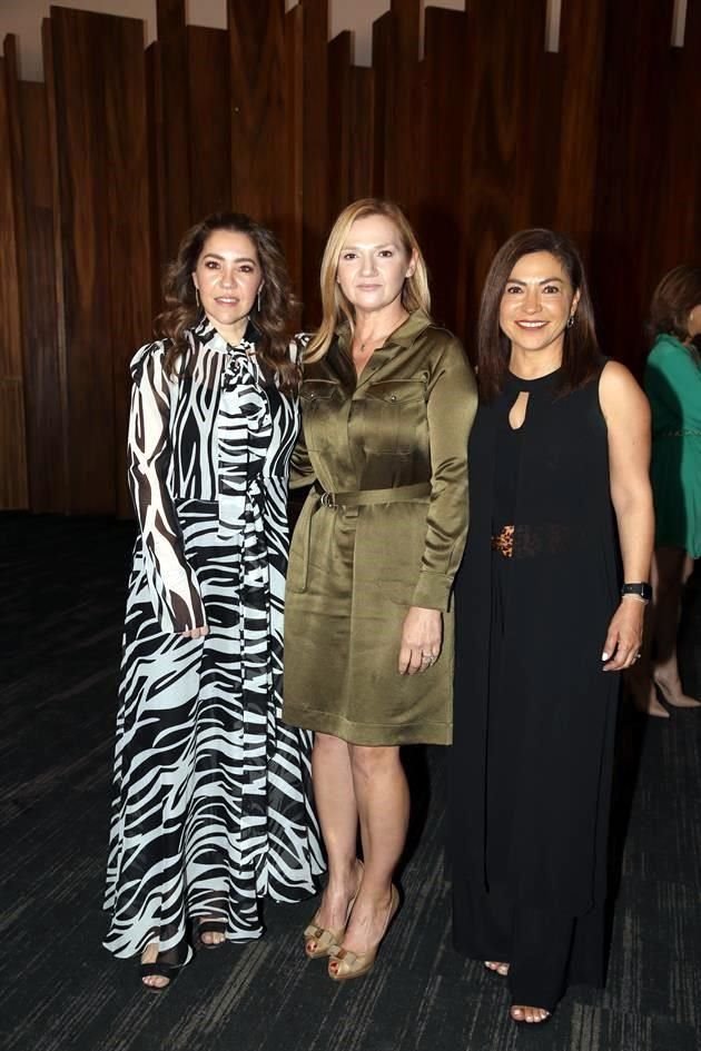 Brenda Luna de González, Luisa de Villarreal y Yovana Zarazua de Mejía