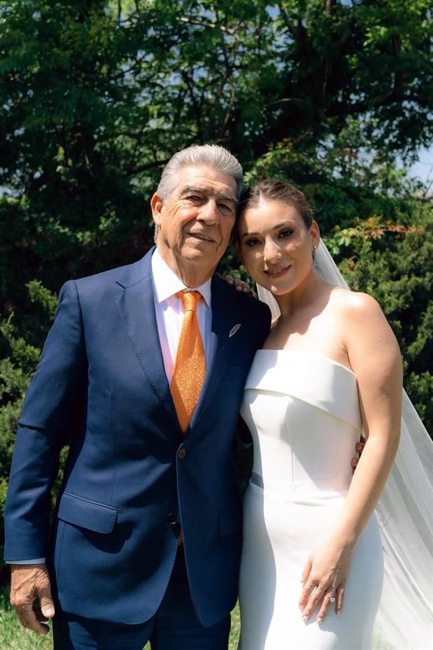 La novia con su papá, Raúl Garza Garza