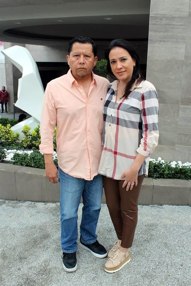 Enrique Álvarez y Gabriela Fernández