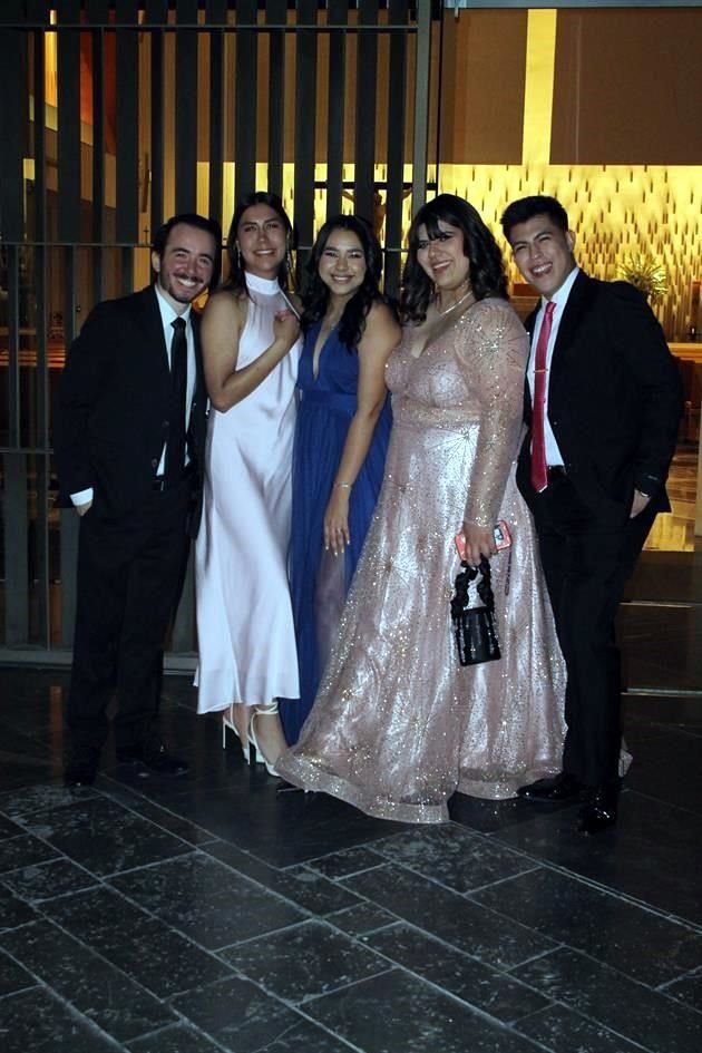 José Durán,  Brenda Rodríguez, Mónica Domínguez, Michelle Flores y Gerardo Lozano