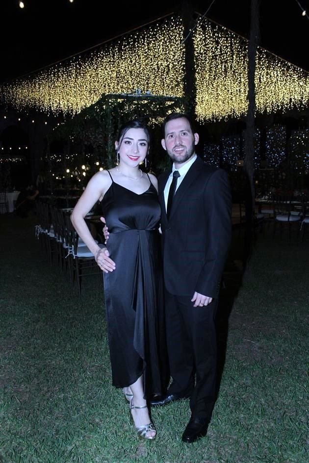 Karla Acosta y José Ángel Cantú