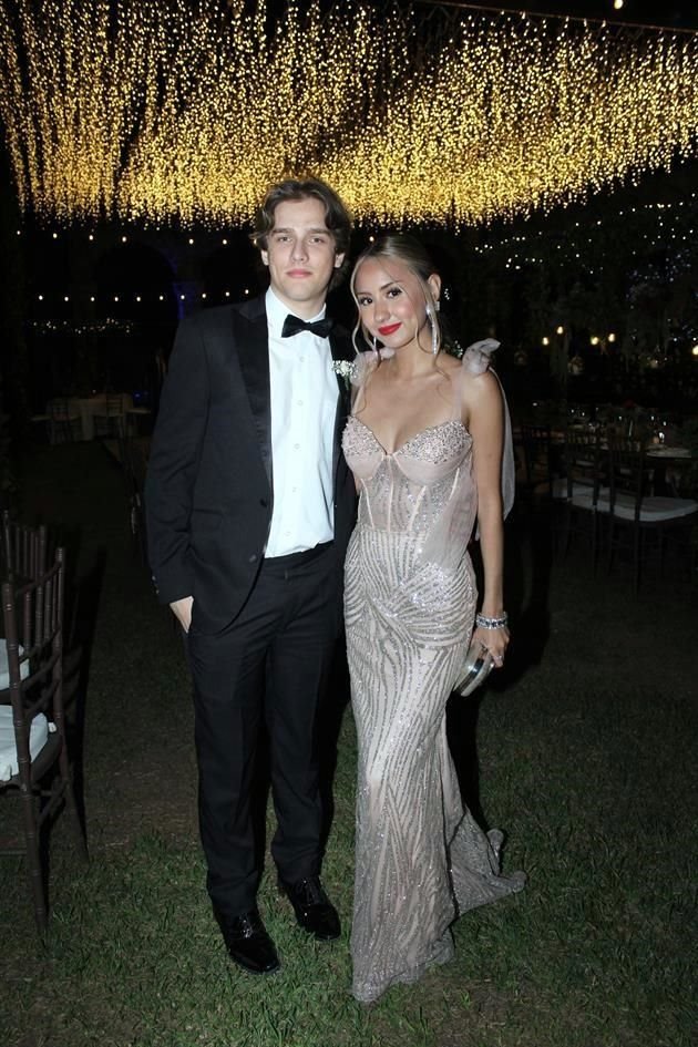 Erick Herrera y Regina Loa
