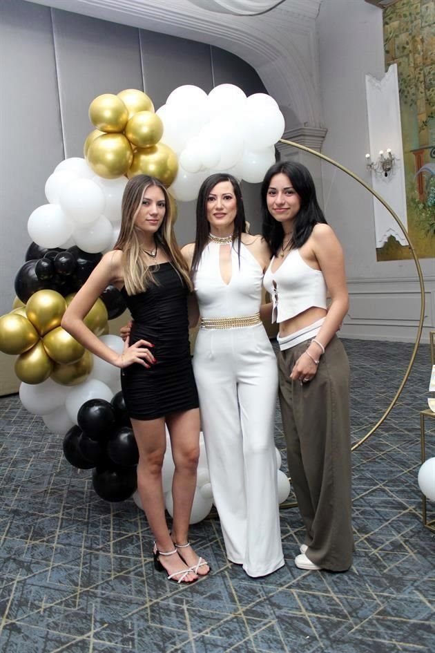 Pamela Garza, Patricia Marroquín y Melissa Marroquín