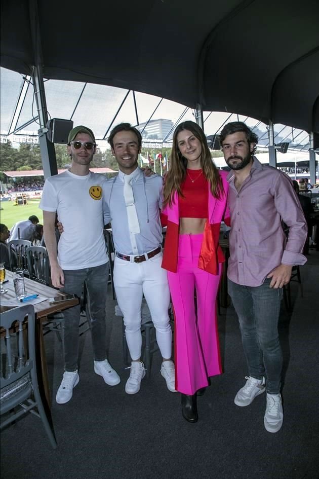 Diego Veraza, Antonio Chedraui, Nicole Meyer y Pablo Amezcúa