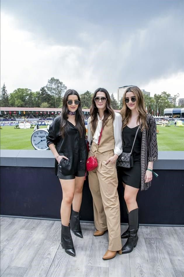 Constanza Magallanes, Aline Bortoloti y Paulina Magallanes