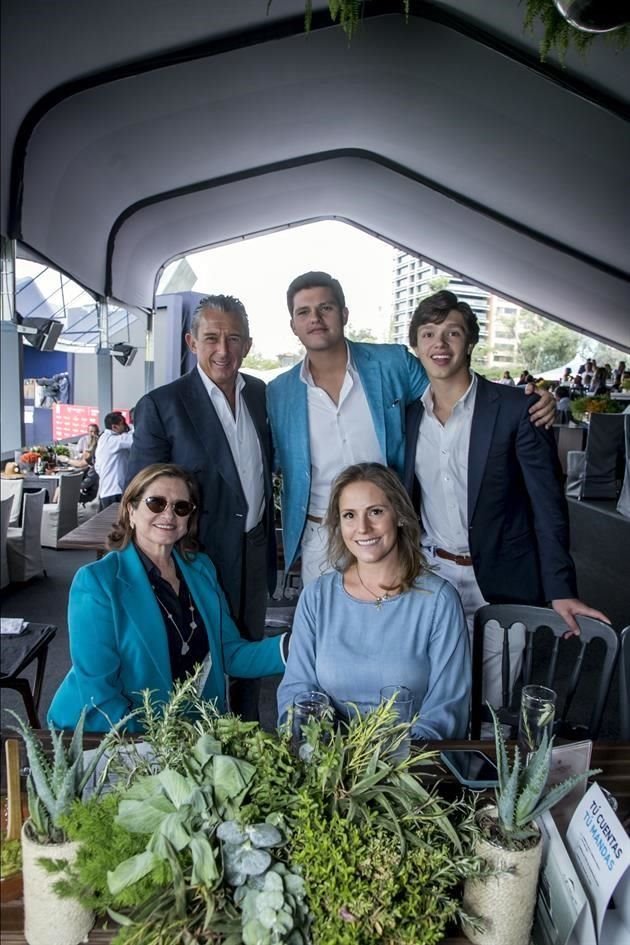 Teresita Rangel de Alba, Paulina Marin, Miguel Osio, Alfonso Reyes y Jorge Reyes