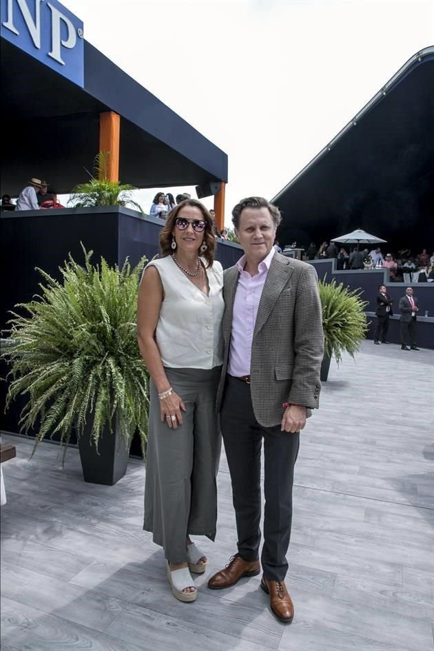 Liz Lando y Pablo Ortiz