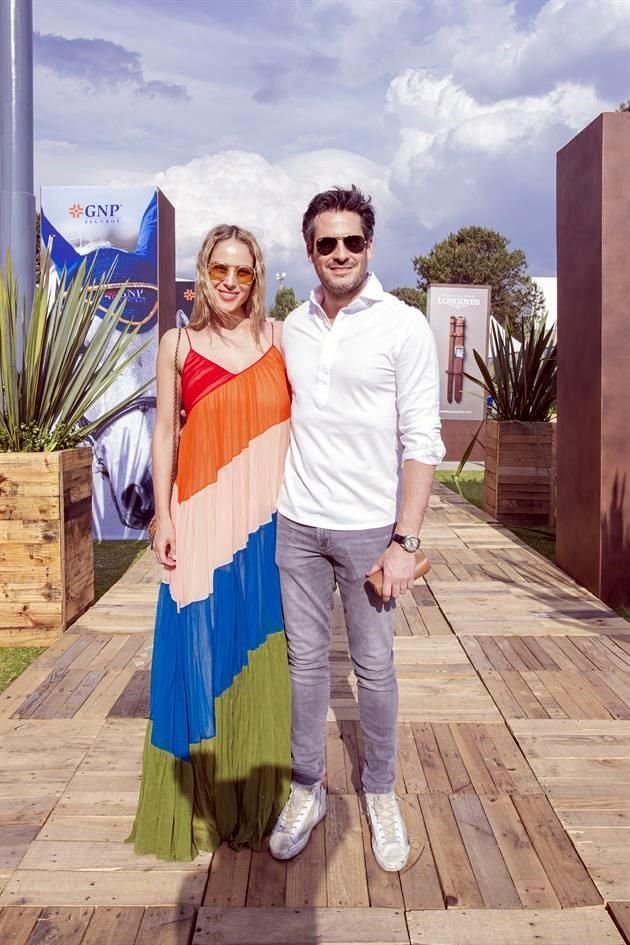 Vanessa Huppenkothen y Ricardo Dueñas