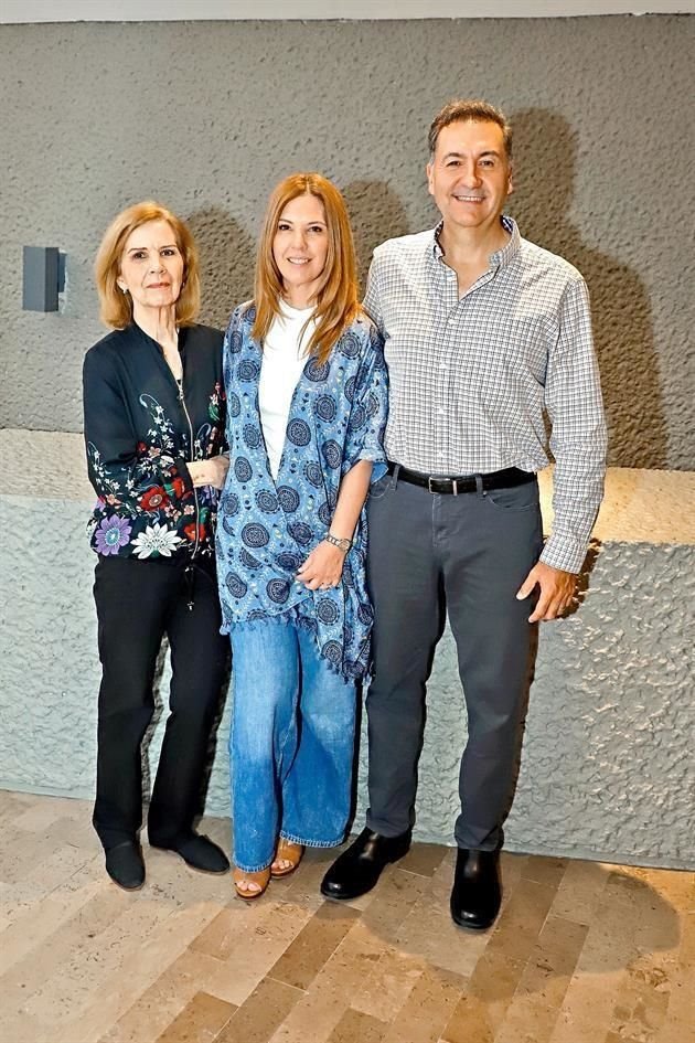 Laura Arce, Cristina Gutiérrez y Pablo Salazar