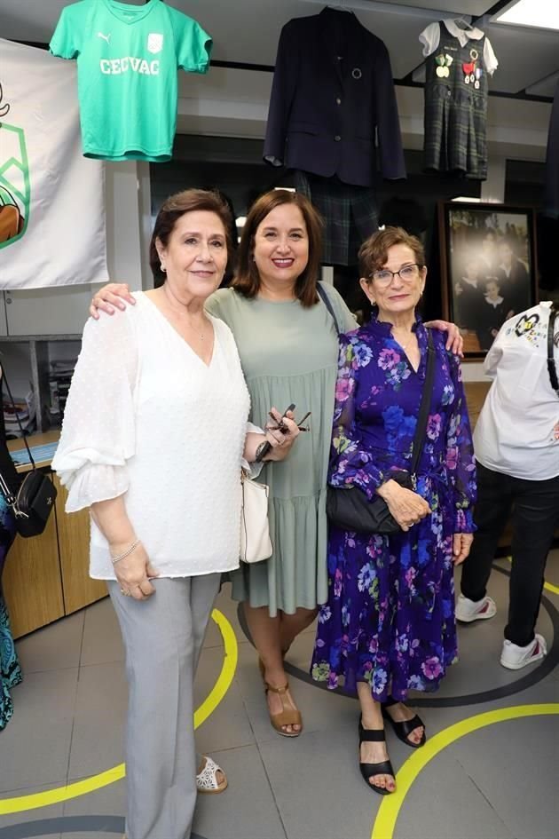 Patricia Navarro, Marcela Ferriño y Mary Carmen Arias