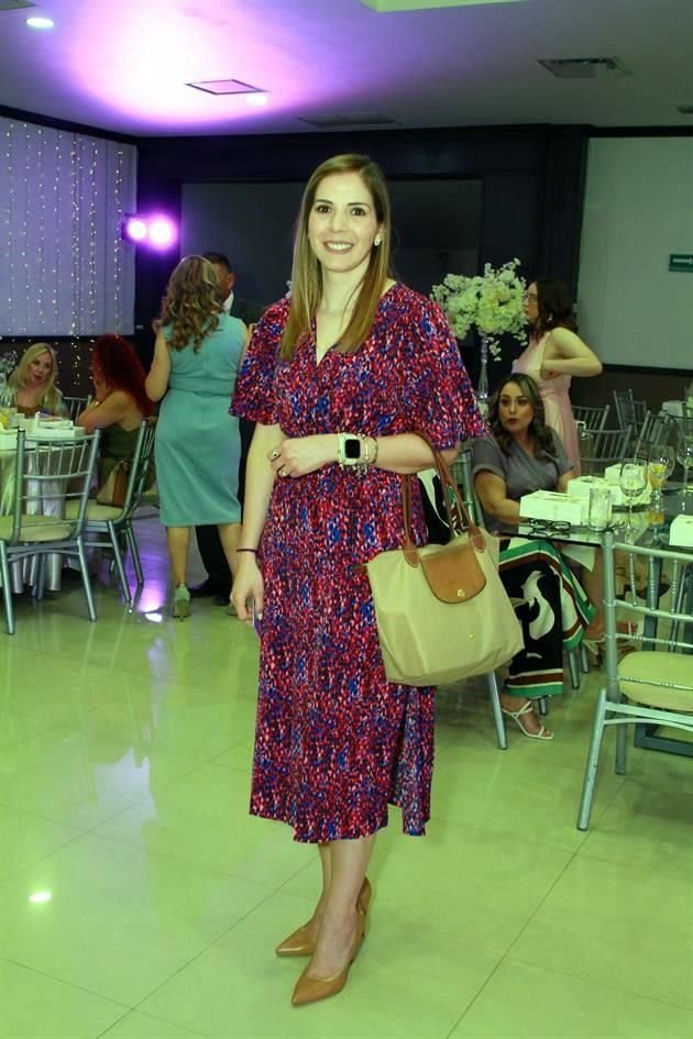 Elvira Lara