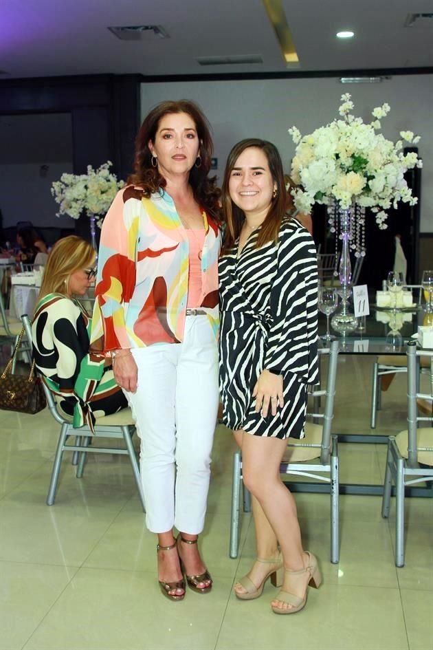 Claudia Cortés de Hidalgo y Alejandra Cruz Rodríguez