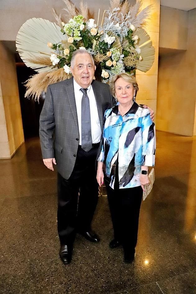 Rogelio Elizondo González y Margarita Ortiz de Elizondo