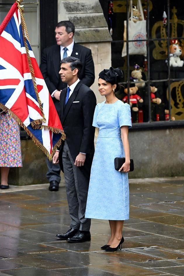 El Primer Ministro británico Rishi Sunak y su esposa Akshata Murty.