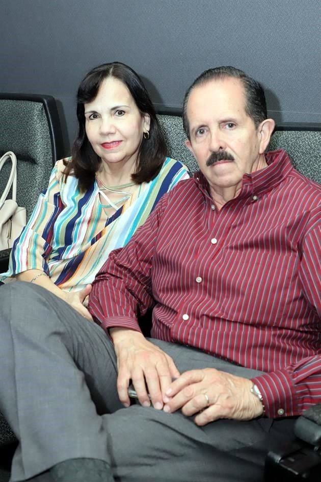 María Eugenia Treviño y Guillermo Méndez