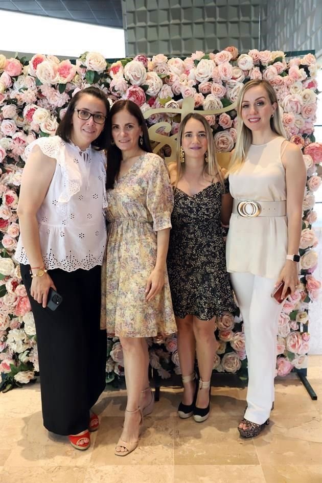 Ericka Alvarado, Verónica Molina, Lucy Alcalá y Silvia Villalón