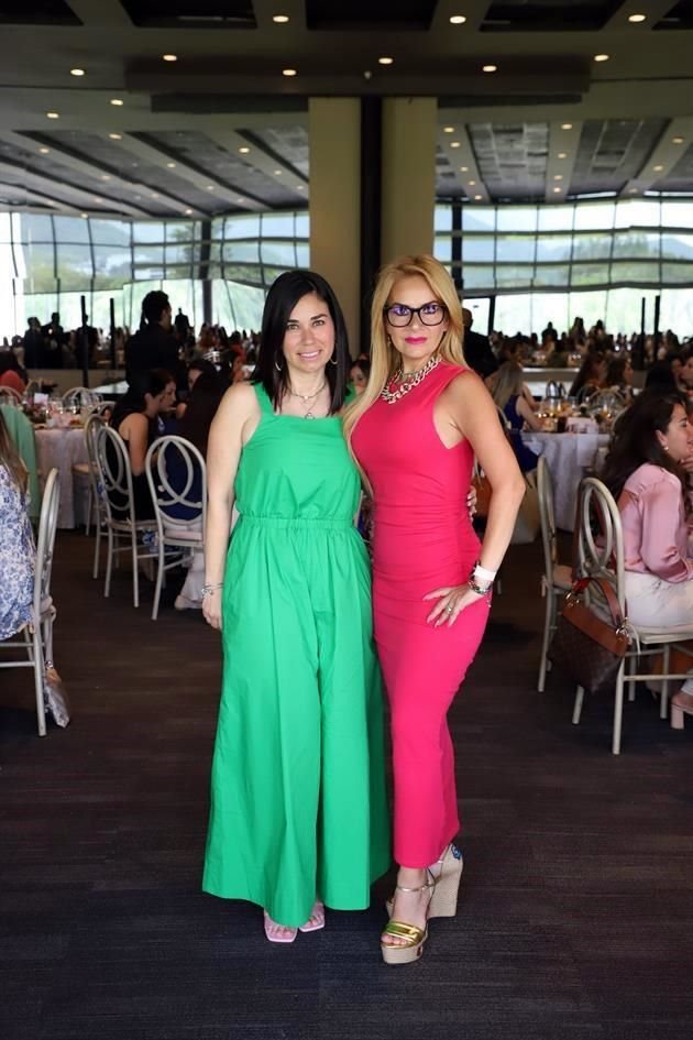 Lupita Tamez de Leal y Vero de Alanís