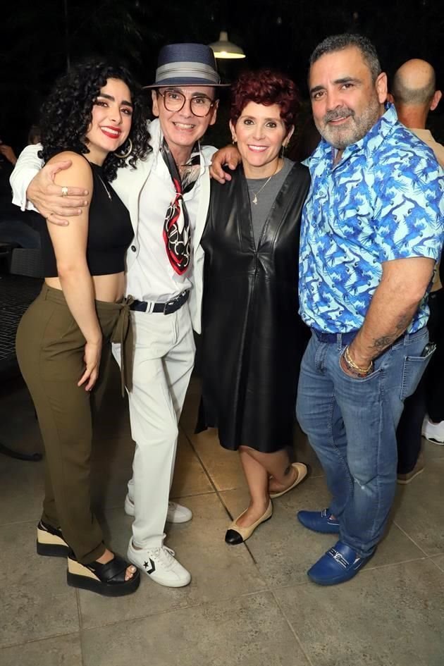 Fernanda Campos, José Ángel Campos, Mónica Reding y Julio Campos