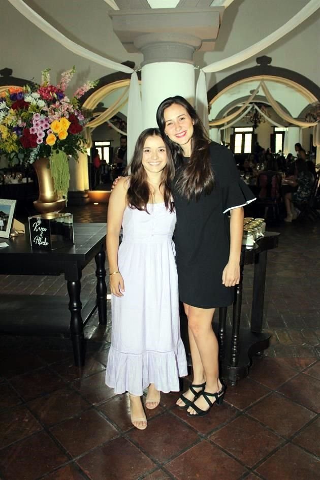 Mariana Akena y Priscila Adame