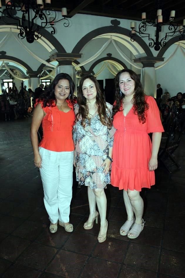 Ivonne Banda, Isabel Rangel Martínez y Laura Rangel