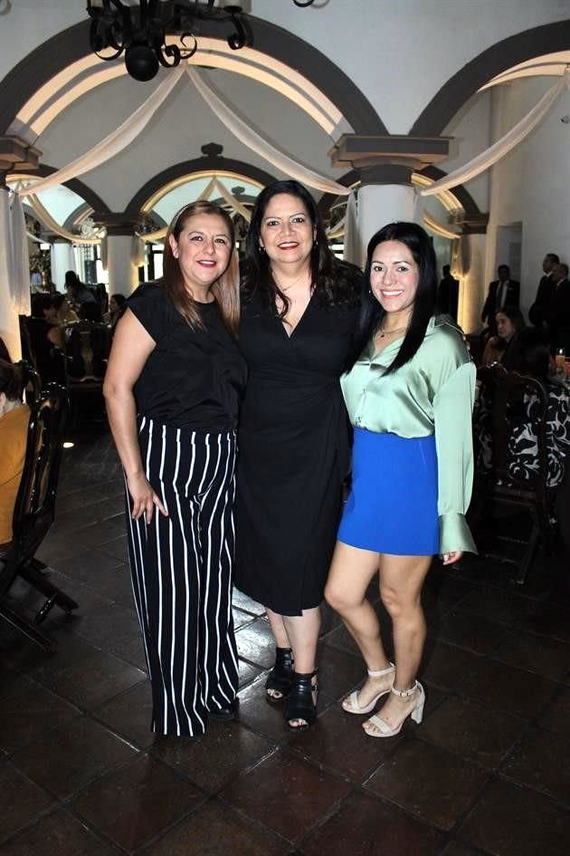 Maricela Treviño, Veva Castillo y Ana Elizalde