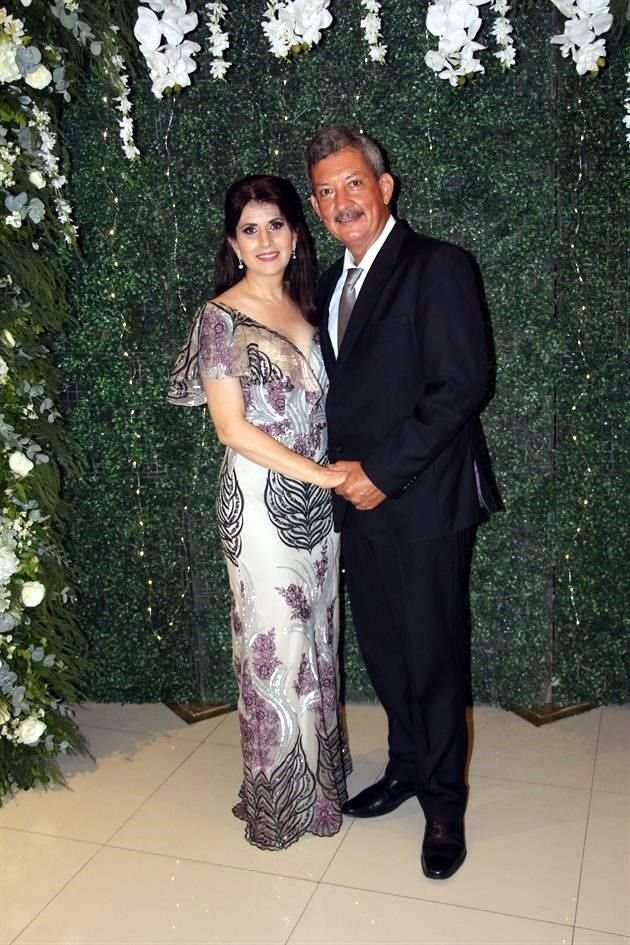Norma Patricia Leal y Heriberto Espronceda