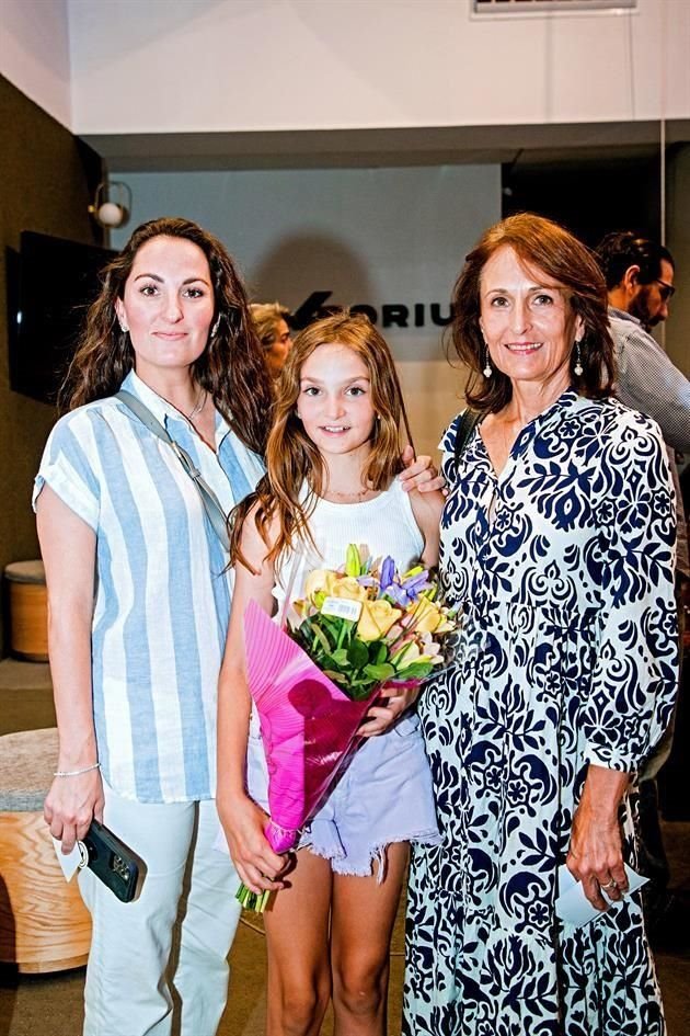 Cecilia García, Valentina Galván y Cecilia García de García