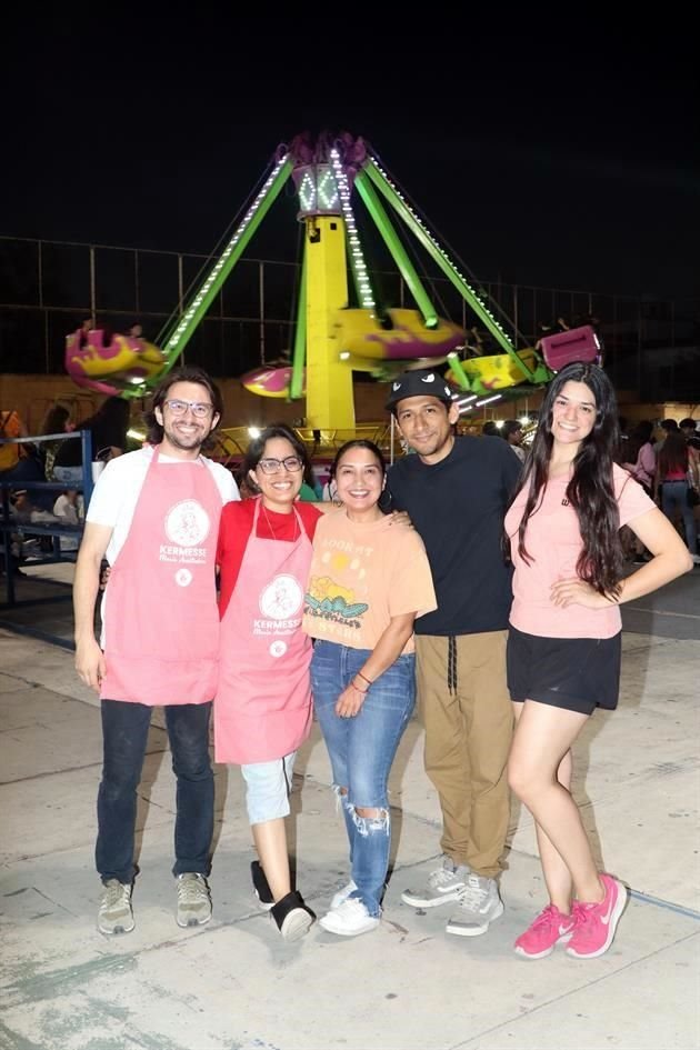 Christian Rebollar, Michelle Bocanegra, Itzel Dávila, Erick Márquez y Vivi Vázquez