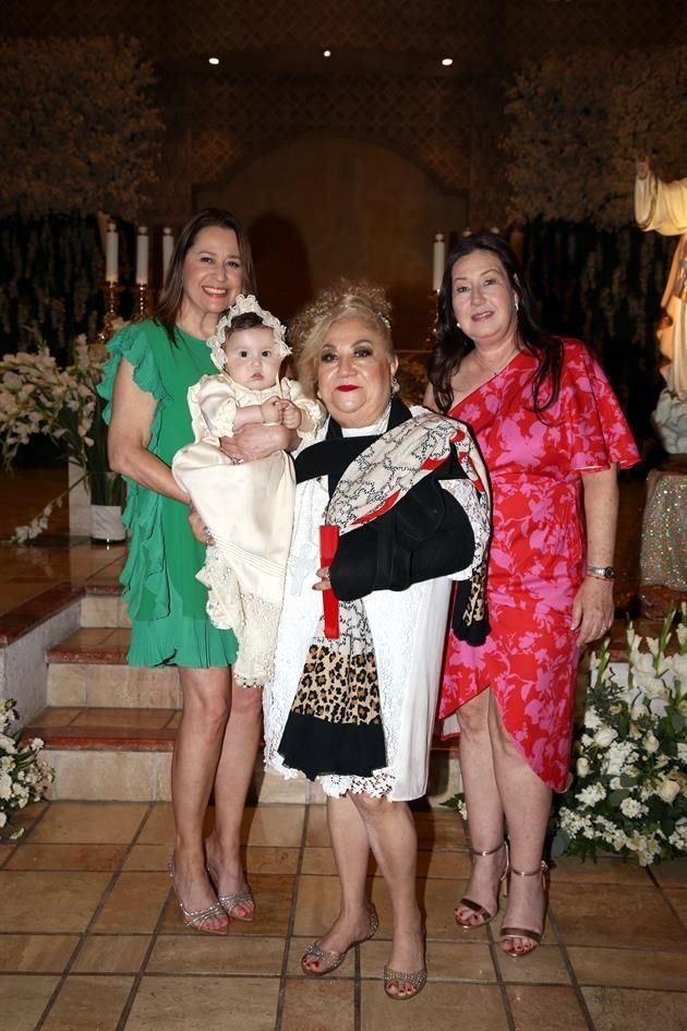 Adriana Negrete, Isabella Treviño Tamez, Lolis Miranda de Tamez y Amparo Cárdenas