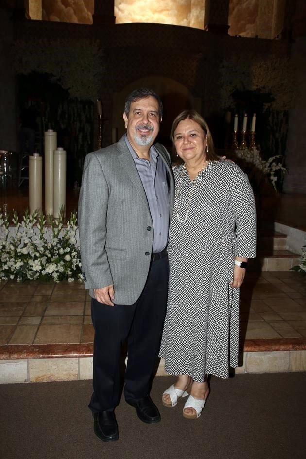 Marcelino González y Mary Tamez de González